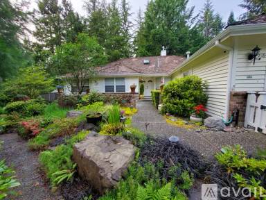 Main picture of 21808 SE 29th Ct