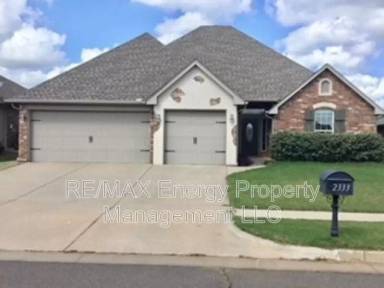 Main picture of 2333 NW 153rd St