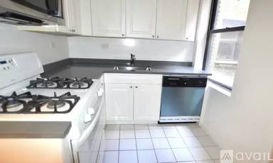 Main picture of 55 W 55th St