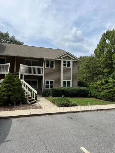 Main picture of 4 Timberlake Dr Asheville, NC 28803