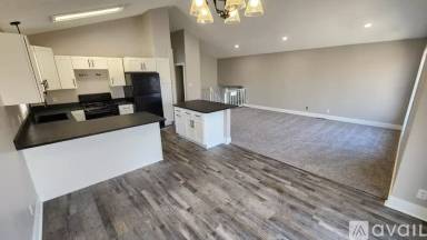 Main picture of 1208 Pribble St N