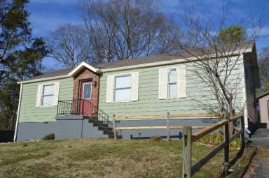 Main picture of 704 Hidden Hill Dr
