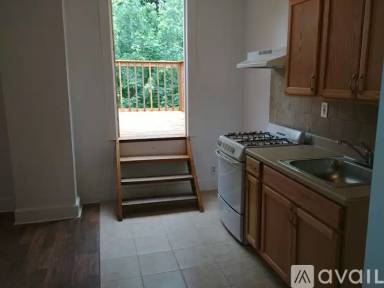 Main picture of 33 Fulton Ave