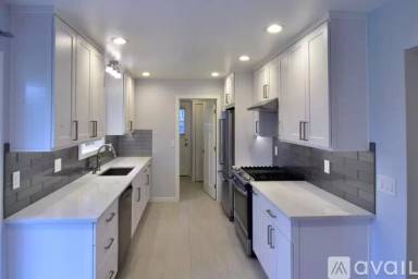 Main picture of 11657 18th Ave SW
