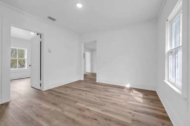 Main picture of 2528 Pleasant Valley Rd