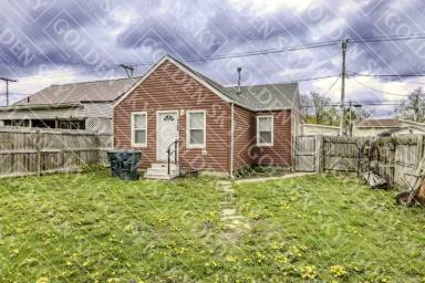 Main picture of 2400 W 10th St