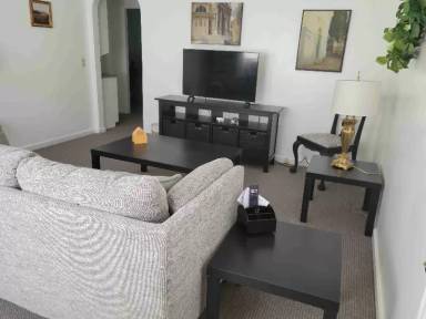 Main picture of 108 W 9th St