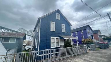 Main picture of 222 Alameda Ave