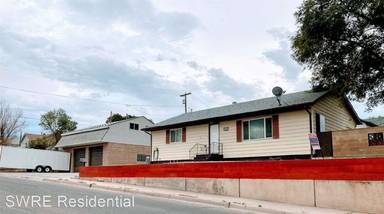 Main picture of 1200 Thorpe St