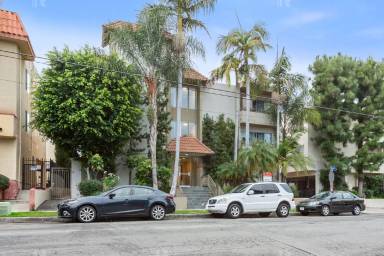 Main picture of 4573 Willis Ave