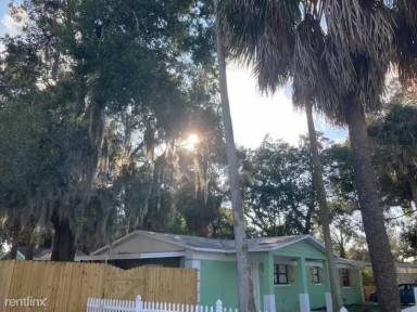 Main picture of 803 E Jean St