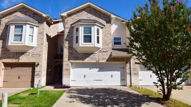 Main picture of 2811 Pasadena Ln