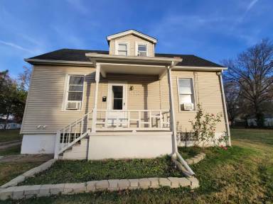 Main picture of 648 N 39th St