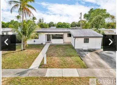 Main picture of 840 NW 170th Ter