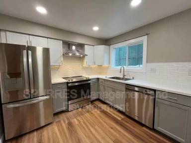 Main picture of 516 E 10th Ave