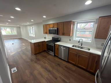 Main picture of 6524 W Diversey Ave