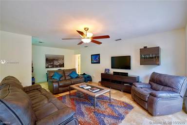 Main picture of 14721 SW 87th Pl