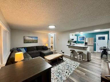 Main picture of 4417 Columbia Blvd