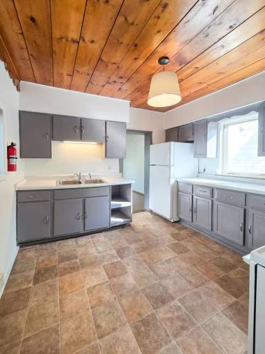 Main picture of 417 Marston Ave