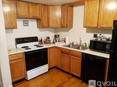Main picture of 137 Market St