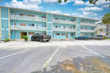 Main picture of 455 Golden Isles Dr