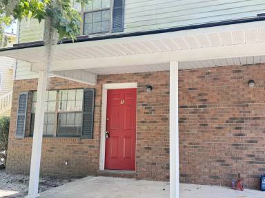 Main picture of 4 Castle Ct