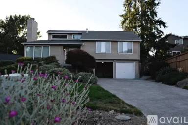 Main picture of 173 Bremerton Pl NE