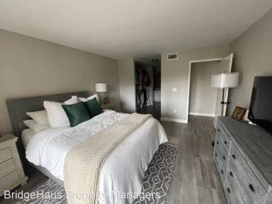 Main picture of 7755 Saranac Pl