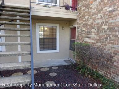 Main picture of Parkway Lane Condominiums