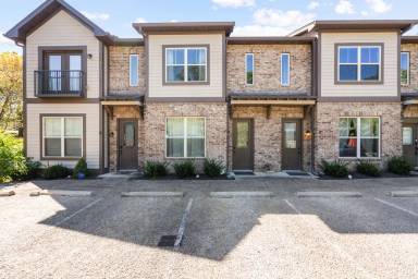 Main picture of 1106 Stratford Ave
