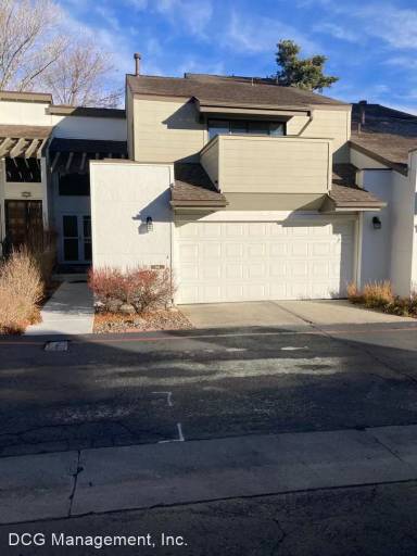 Main picture of 305 Lorraine Ct