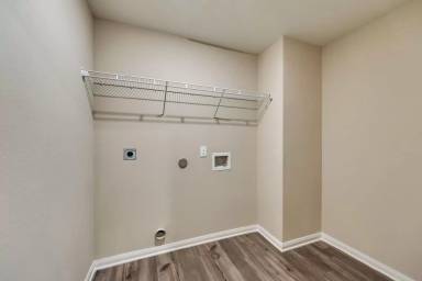 Main picture of 217 Golden Sands Ln