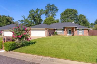 Main picture of 2511 Southern Oaks Dr