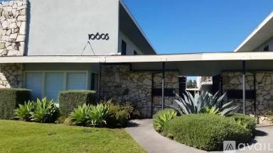Main picture of 10601 Parrot Ave