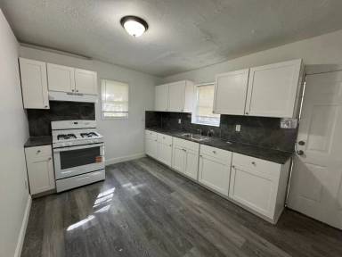 Main picture of 312 Concord Ave