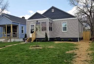 Main picture of 1215 Seymour Ave
