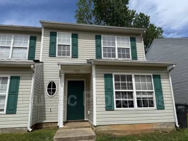 Main picture of 5362 Esther Ln