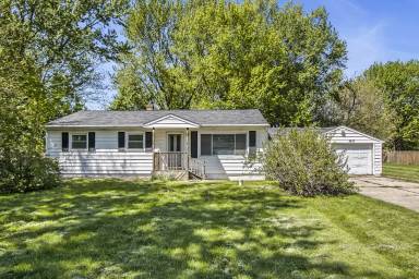 Main picture of 5215 E S Ave