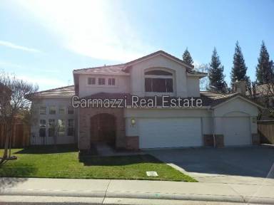 Main picture of 208 Luna Cir