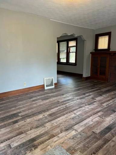 Main picture of 1217 N Robberson Ave