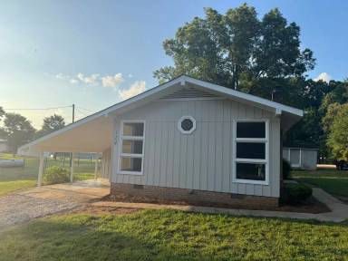 Main picture of 124 Roxie Ln