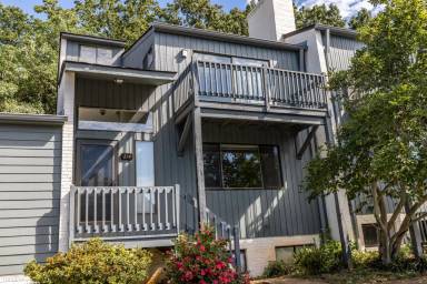 Main picture of 221 Harvest Dr