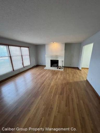 Main picture of 730 Olympic Dr