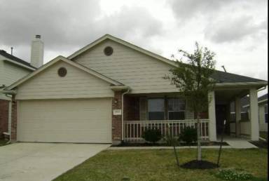 Main picture of 19730 Cozy Cabbin Dr