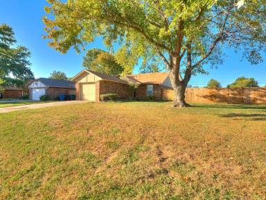 Main picture of 5813 SE 10th St