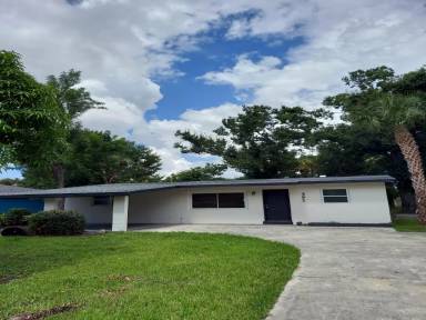 Main picture of 592 Lynneda Ave