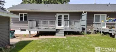 Main picture of 606 Sommers St N