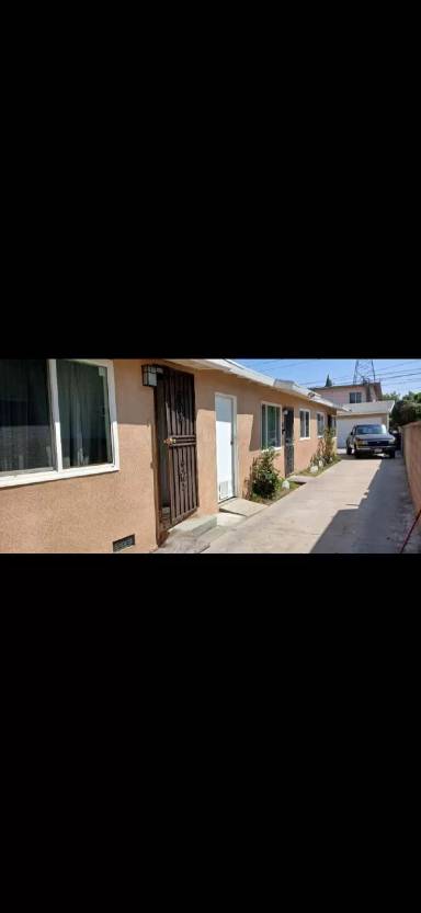 Main picture of 8928 Elizabeth Ave
