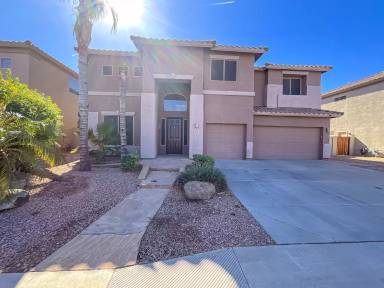 Main picture of 775 W Carob Way