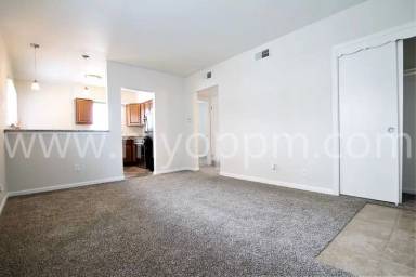 Main picture of 5011 Poppleton Ave